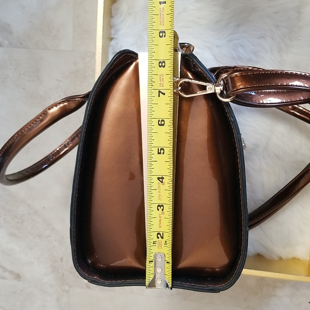 GORGEOUS Bronze Crocodile Print Purse - Picture 8 of 8
